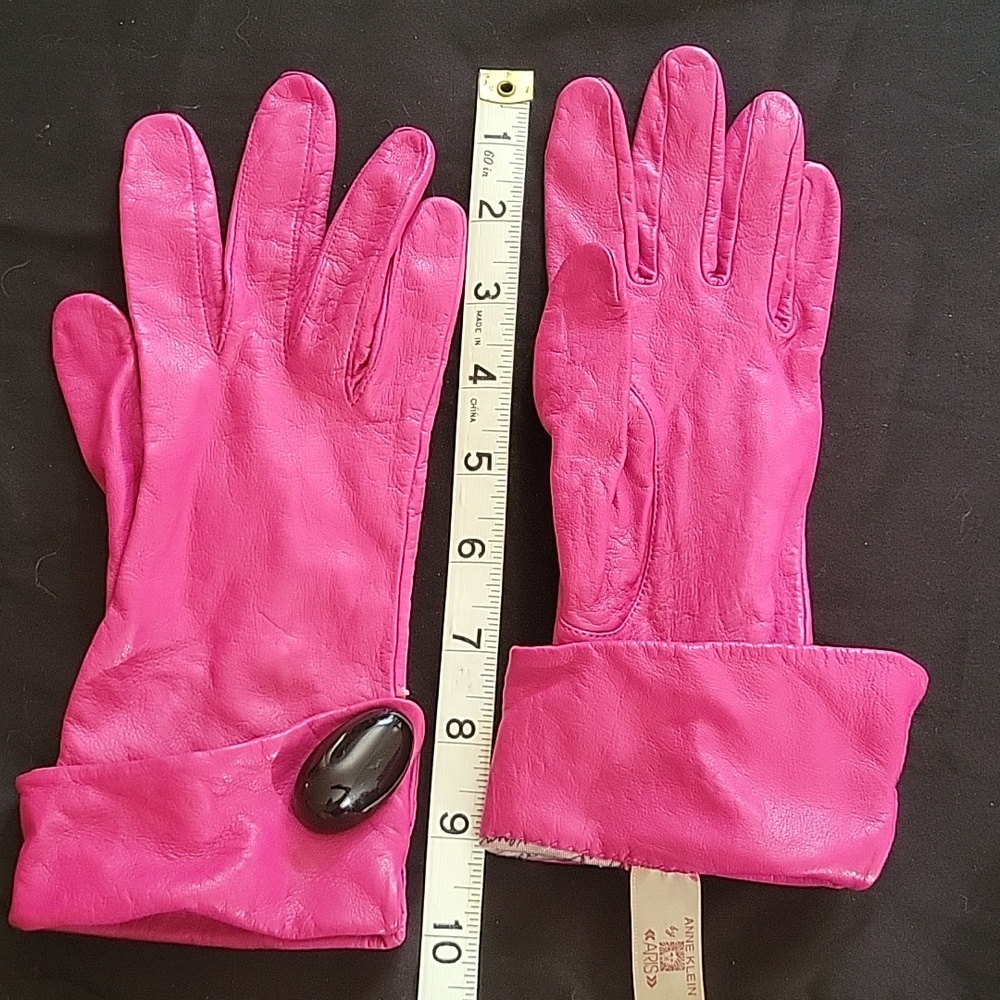 Hot pink women's leather gloves